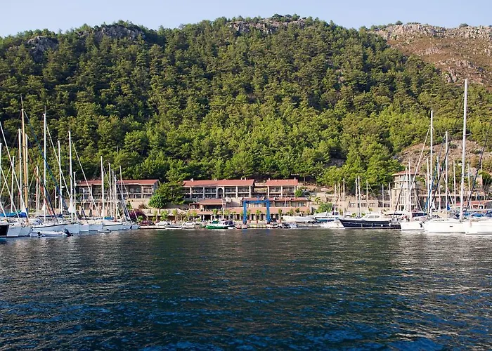 Marti Hemithea Отель