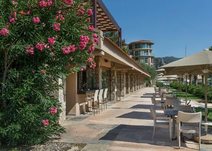 Marti Hemithea Отель *